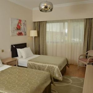 Double or Twin Room Garden View